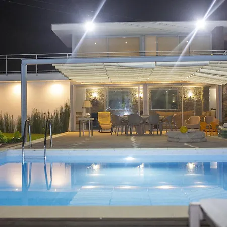 Roque Village By Geres Casas Villa