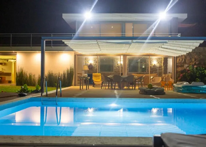 Roque Village By Geres Casas